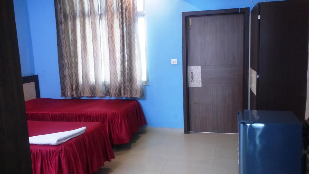 Hotel Parshuram Гувахати Екстериор снимка