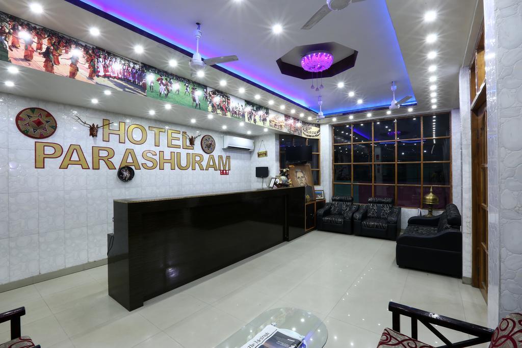 Hotel Parshuram Гувахати Екстериор снимка