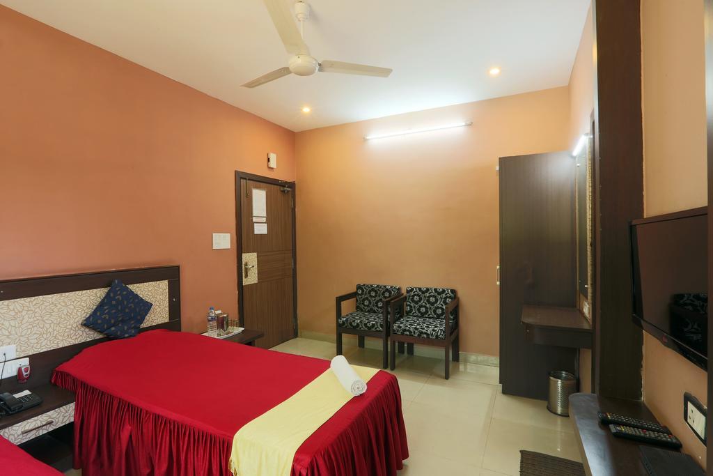 Hotel Parshuram Гувахати Екстериор снимка