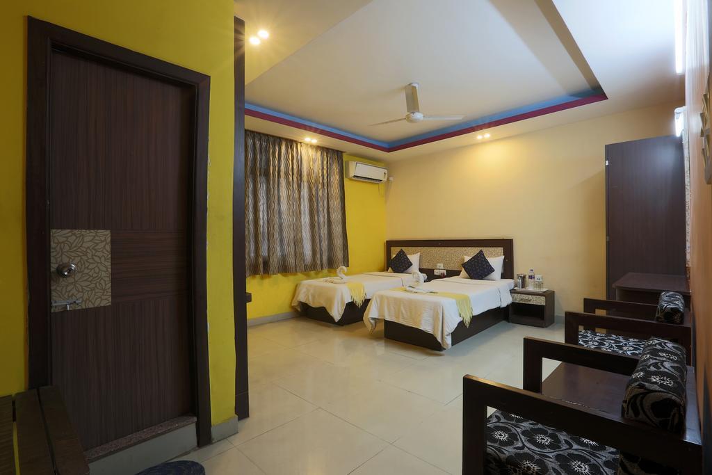 Hotel Parshuram Гувахати Екстериор снимка